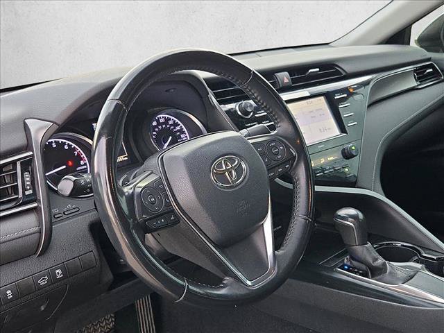 Used 2020 Toyota Camry SE FWD image 7