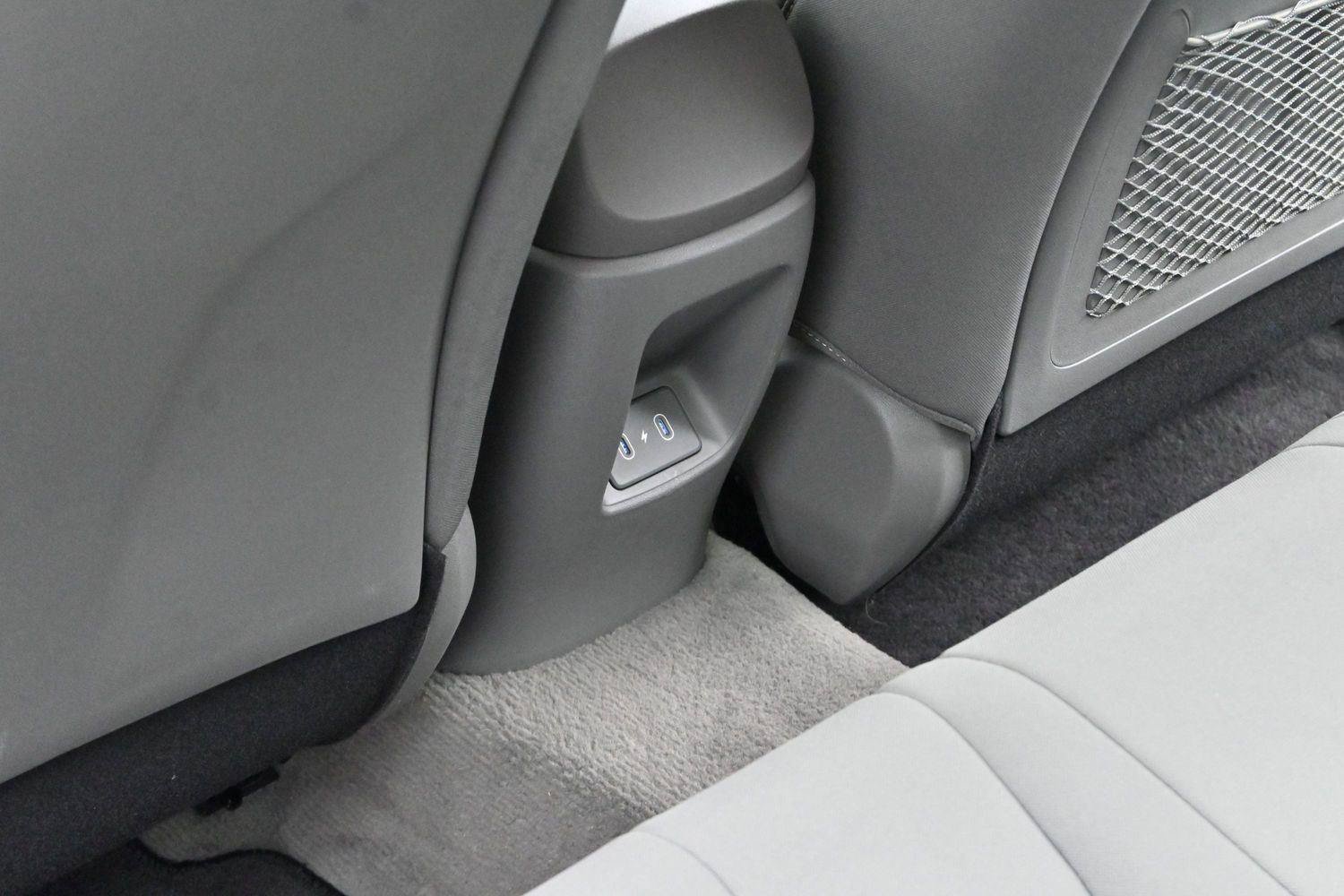 Used 2024 Hyundai Elantra SEL w/ Convenience Package FWD image 30
