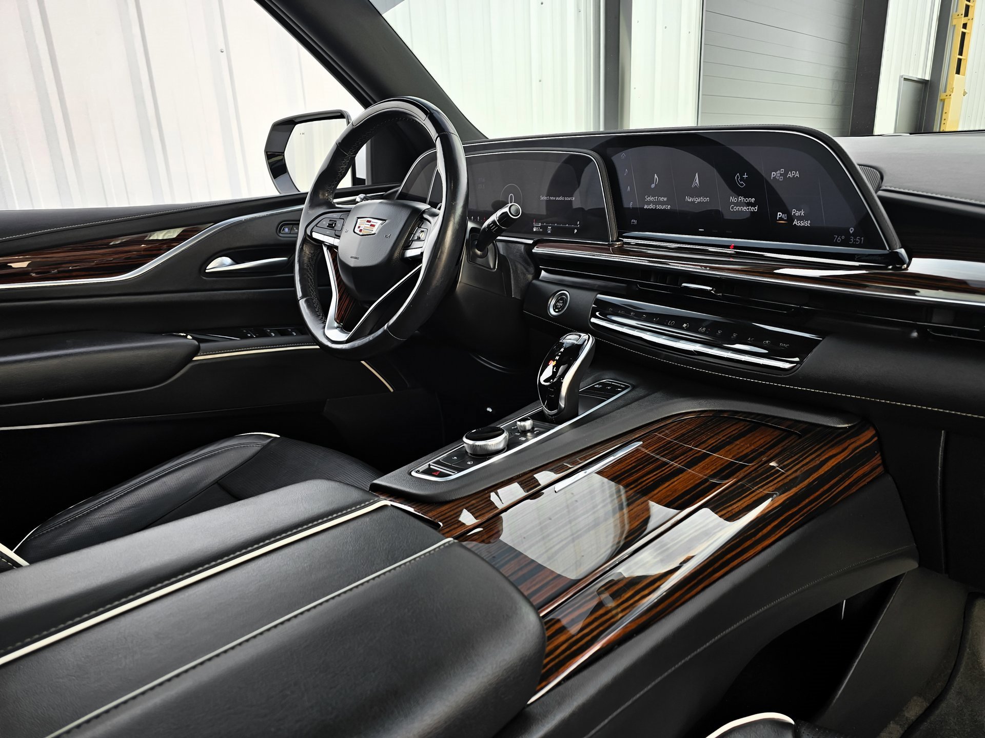 Used 2022 Cadillac Escalade ESV Premium Luxury w/ LPO, Floor Liner Package image 5