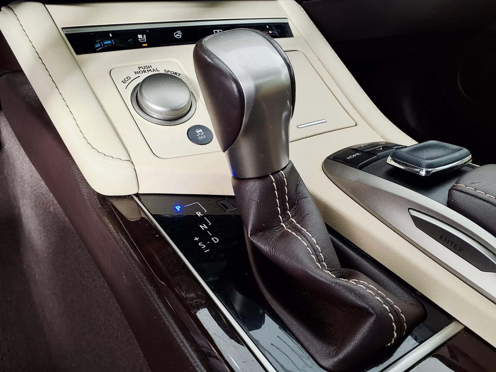 Used 2017 Lexus ES 350 w/ Luxury Package FWD image 23