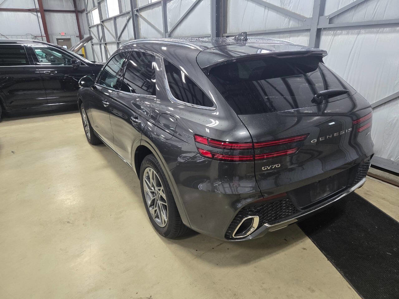 Used 2024 Genesis GV70 2.5T w/ Advanced Package AWD/4WD image 7