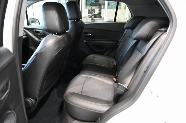 Used 2022 Chevrolet Trax LT w/ Sport Edition image 11