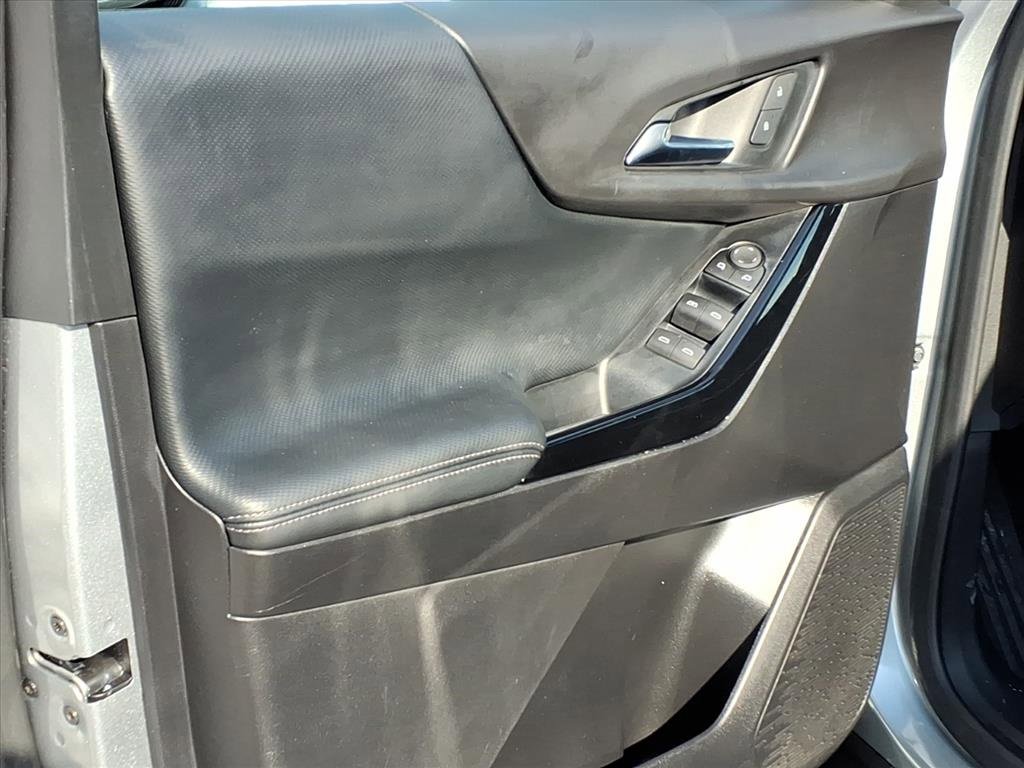 Used 2025 Chevrolet Equinox LT image 13