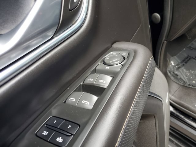 Used 2023 GMC Yukon SLT AWD/4WD image 18