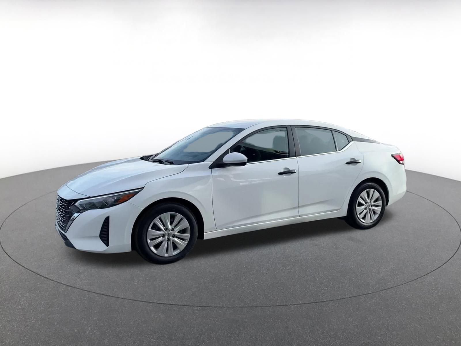 Used 2025 Nissan Sentra S image 8