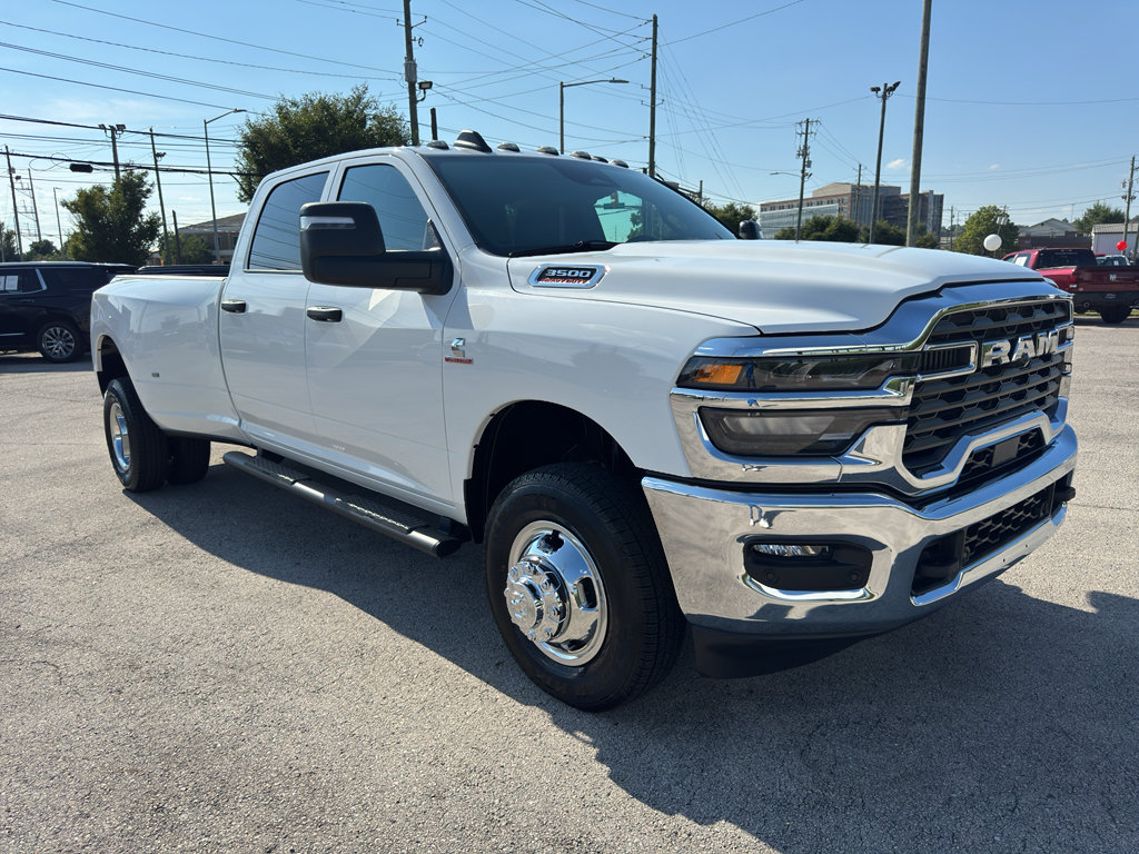 New 2027 RAM 3500 Tradesman AWD/4WD image 2