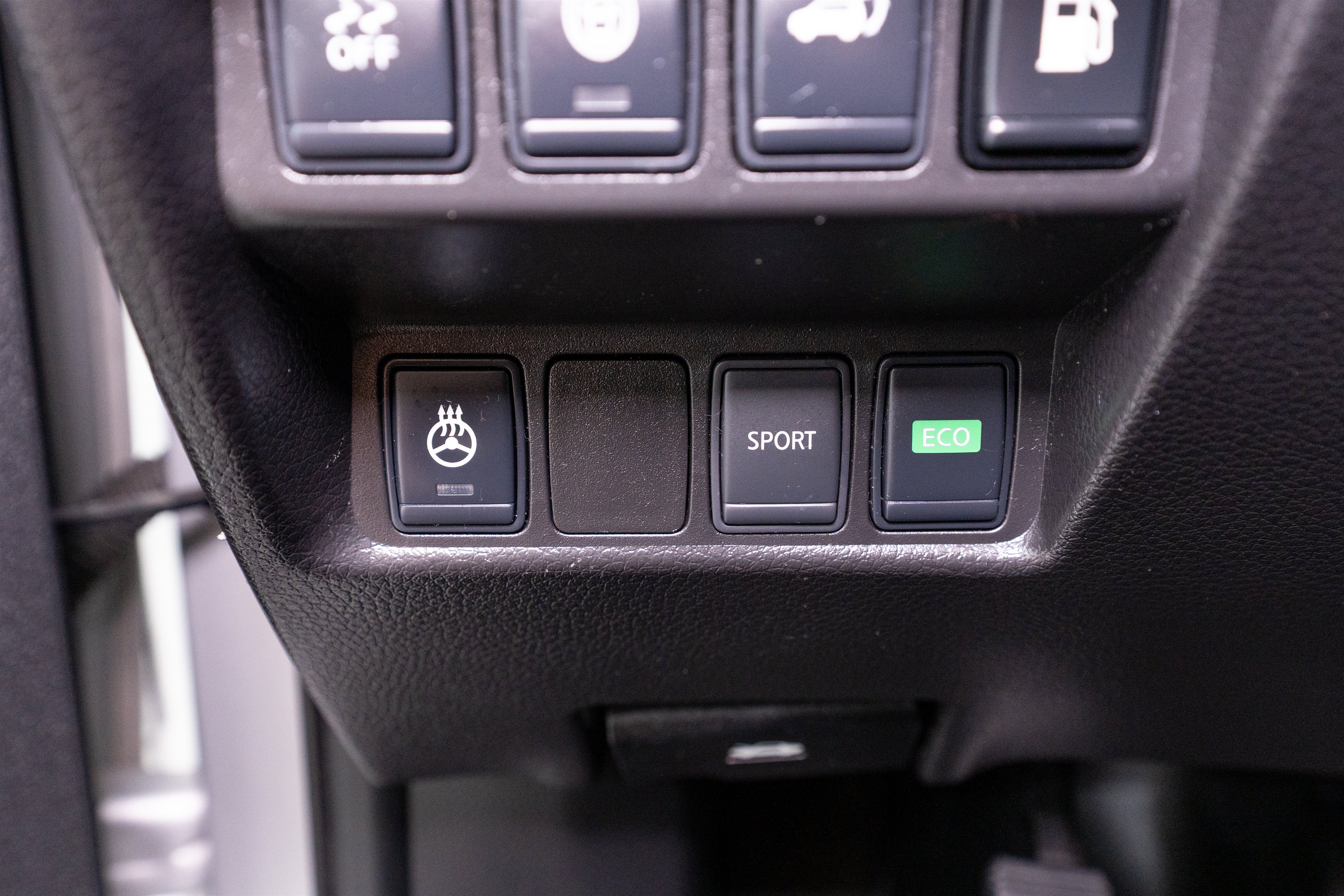 Used 2018 Nissan Rogue SL FWD image 30