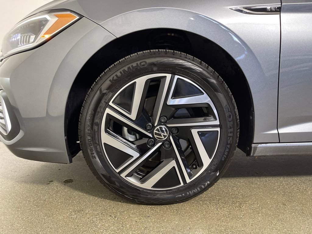 Used 2022 Volkswagen Jetta SEL image 11