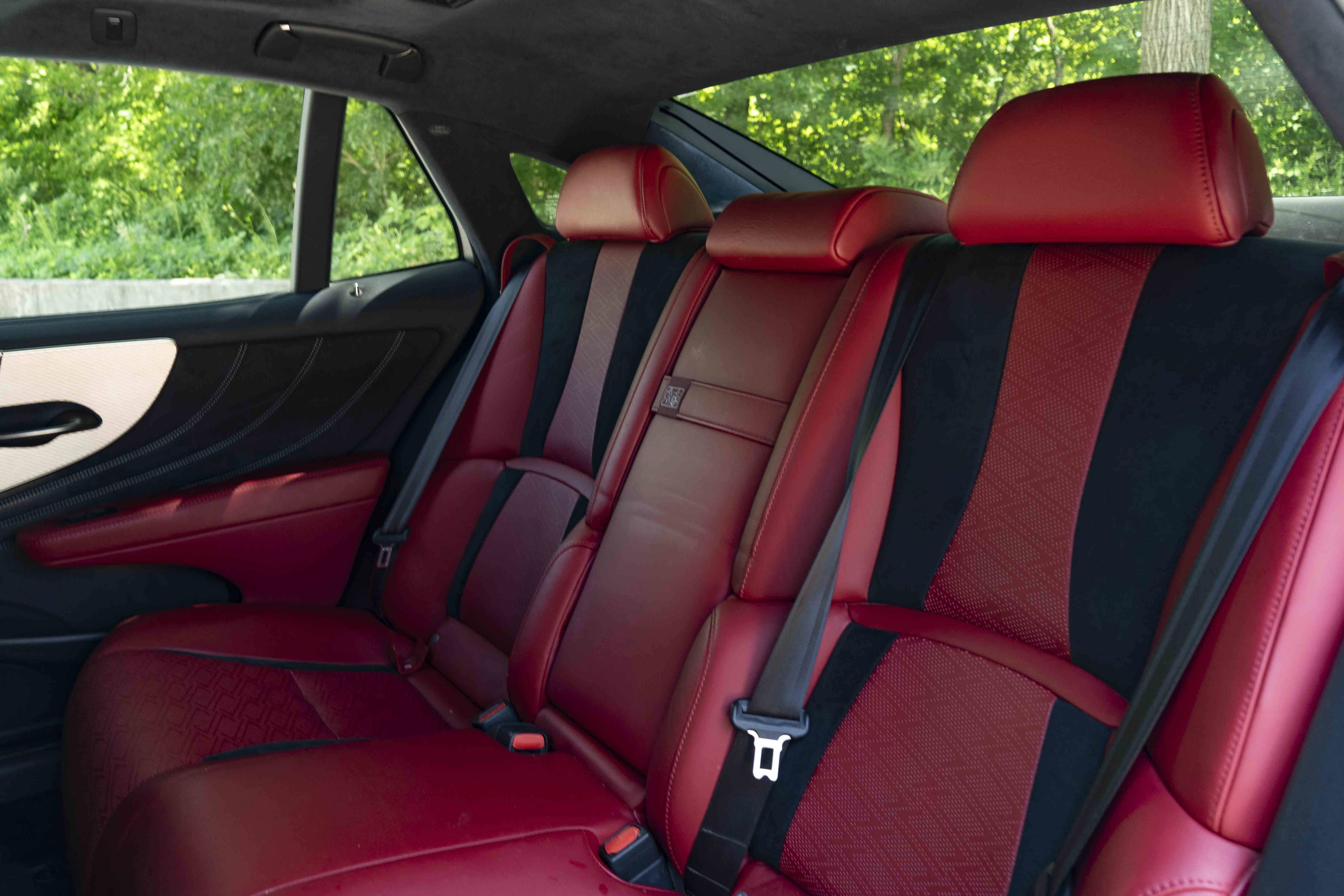 Used 2019 Lexus LS 500 F Sport w/ Accessory Package (Z2) AWD/4WD image 18