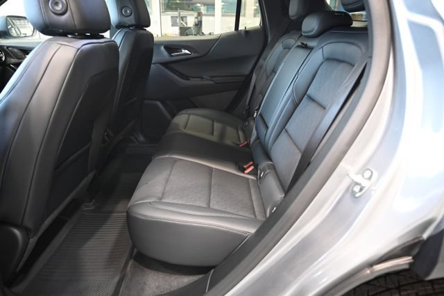 New 2027 Chevrolet Equinox LT w/ Convenience Package II FWD image 11