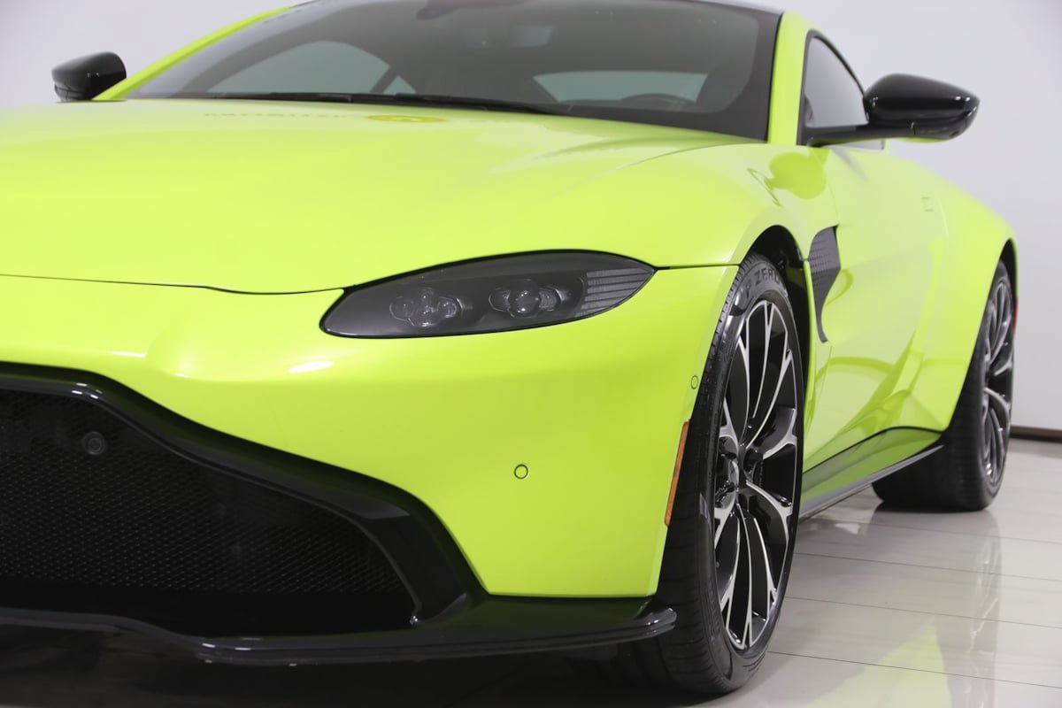 Used 2019 Aston Martin V8 Vantage Coupe RWD image 82