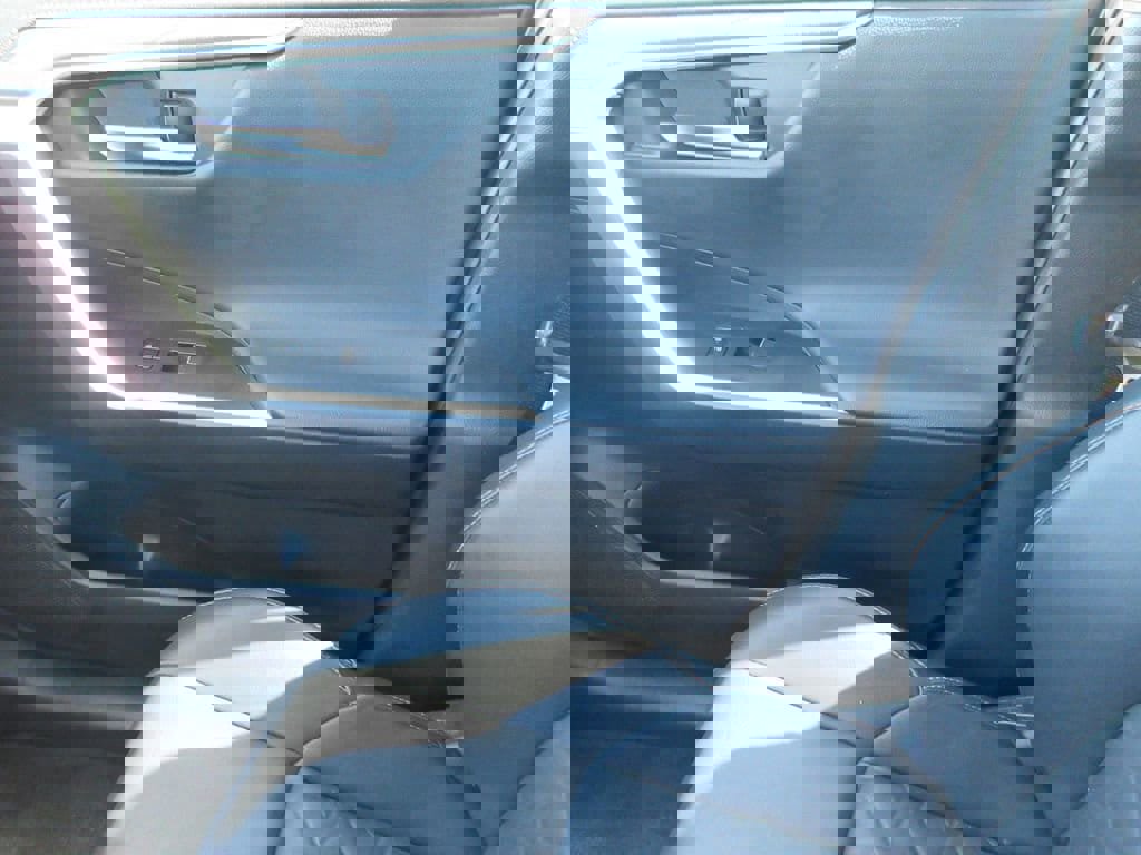 Used 2024 Toyota RAV4 Adventure image 34