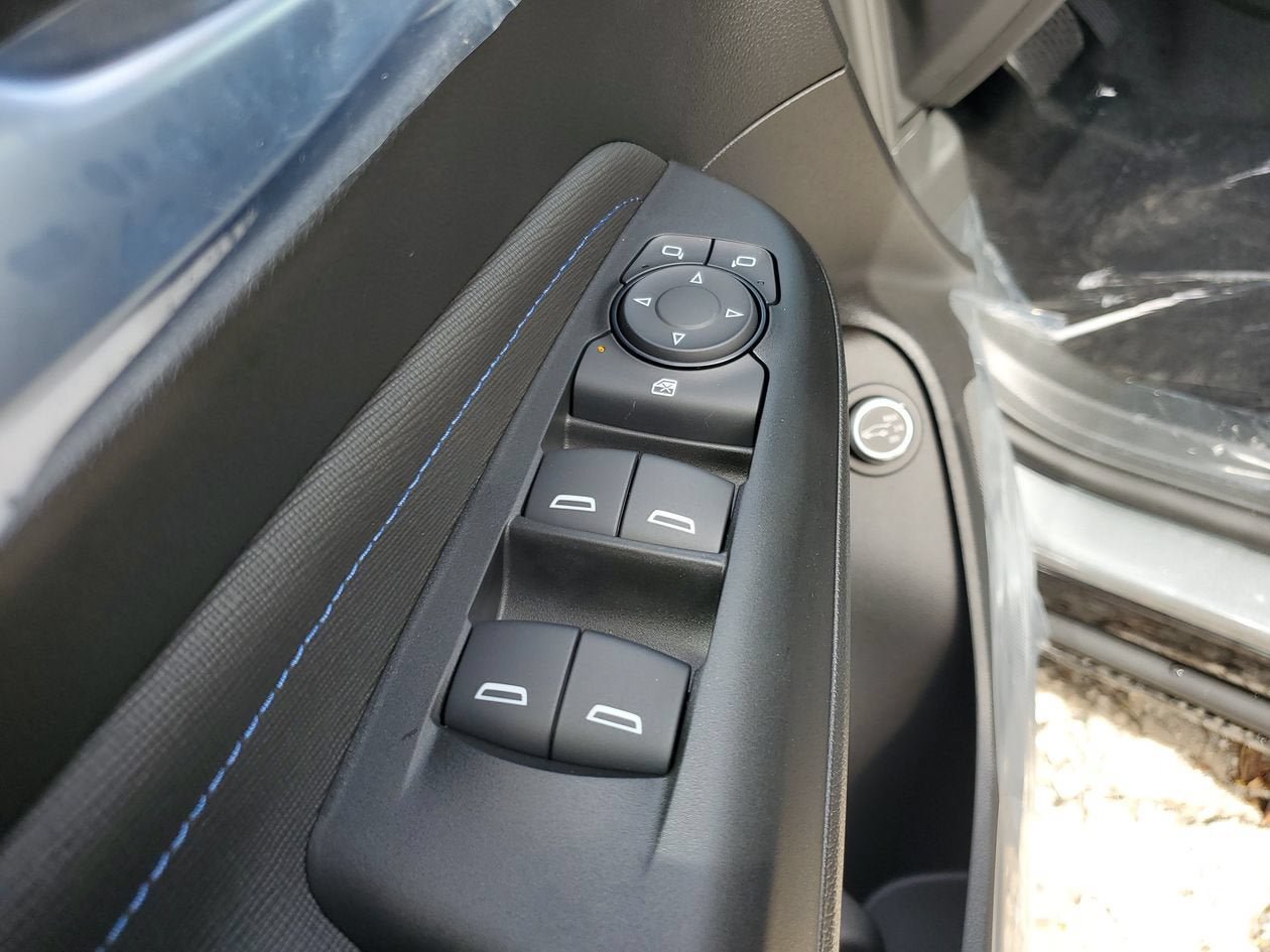 New 2026 Buick Envista Sport Touring w/ Convenience II Package FWD image 17