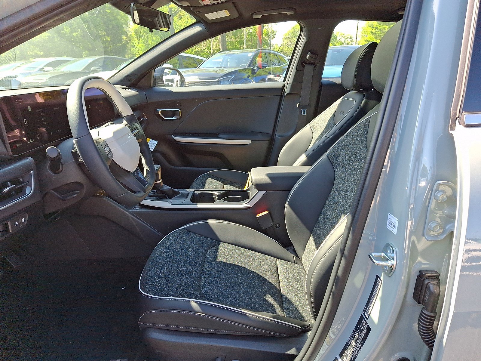 New 2025 Kia K4 GT-Line w/ GT-Line Sunroof Package FWD image 6