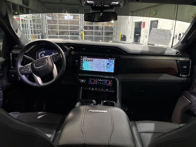 Used 2024 GMC Sierra 2500 Denali image 27