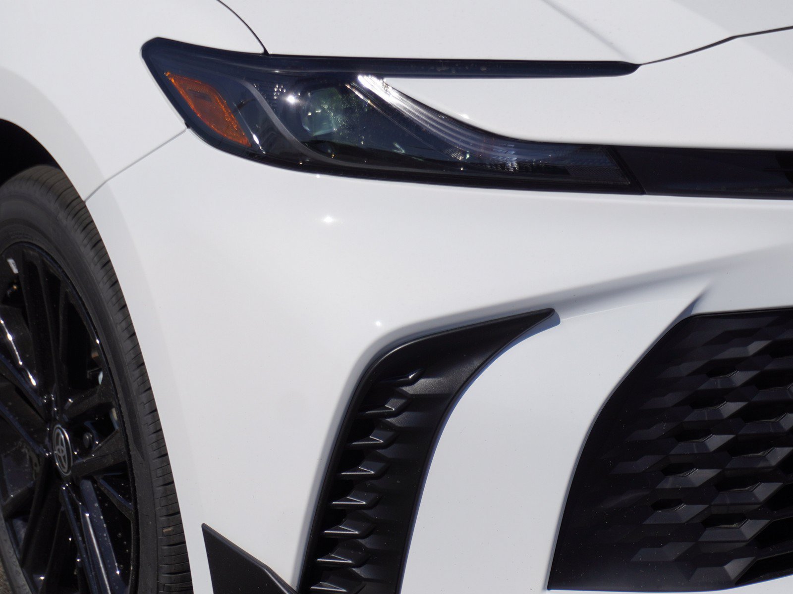 New 2026 Toyota Camry SE AWD/4WD image 3