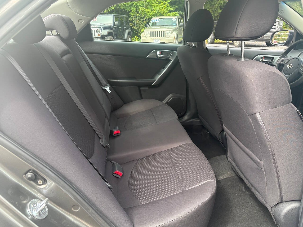 Used 2013 Kia Forte EX w/ Premium Pkg FWD image 22