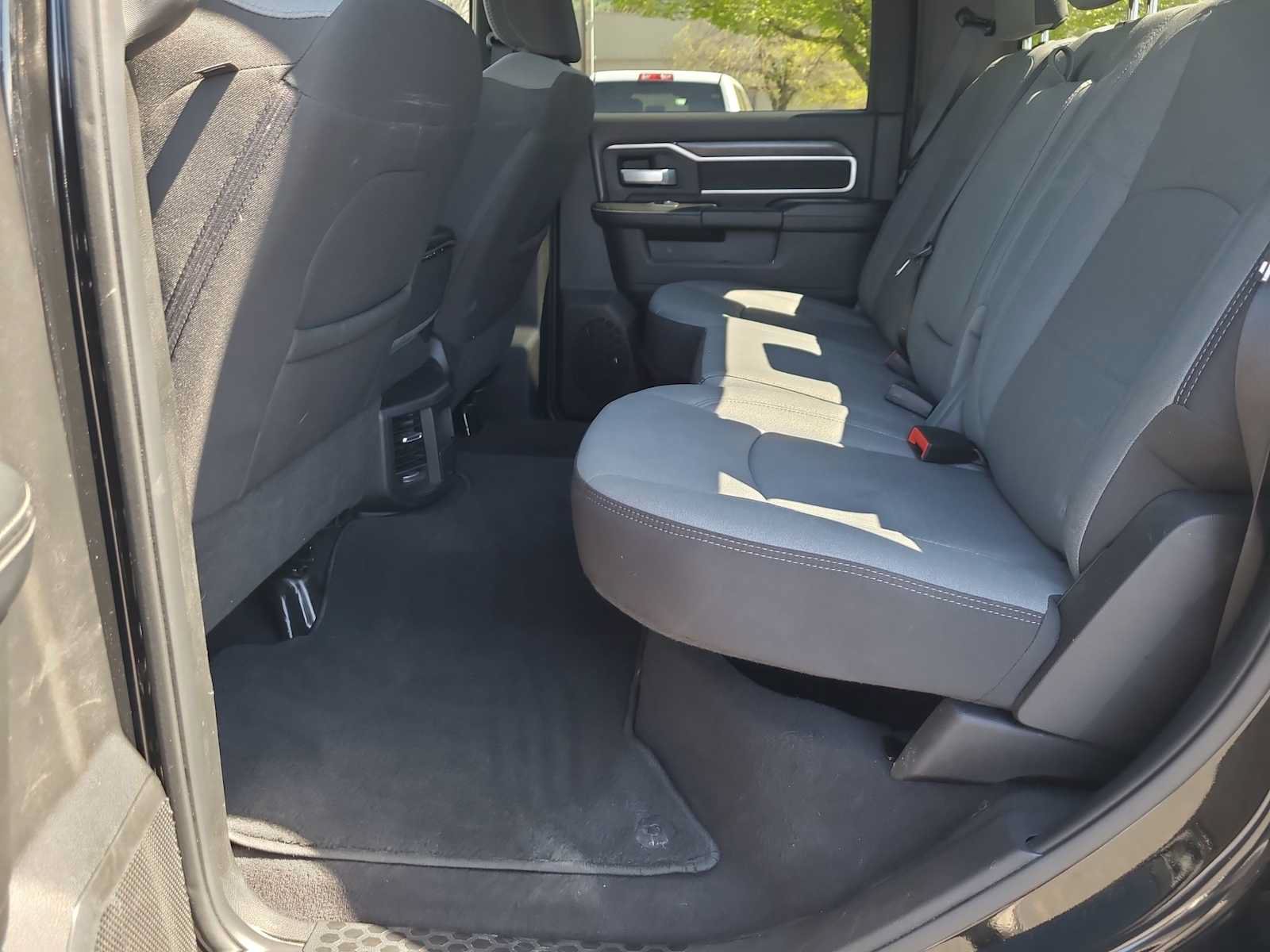 Used 2024 RAM 3500 Big Horn AWD/4WD image 21