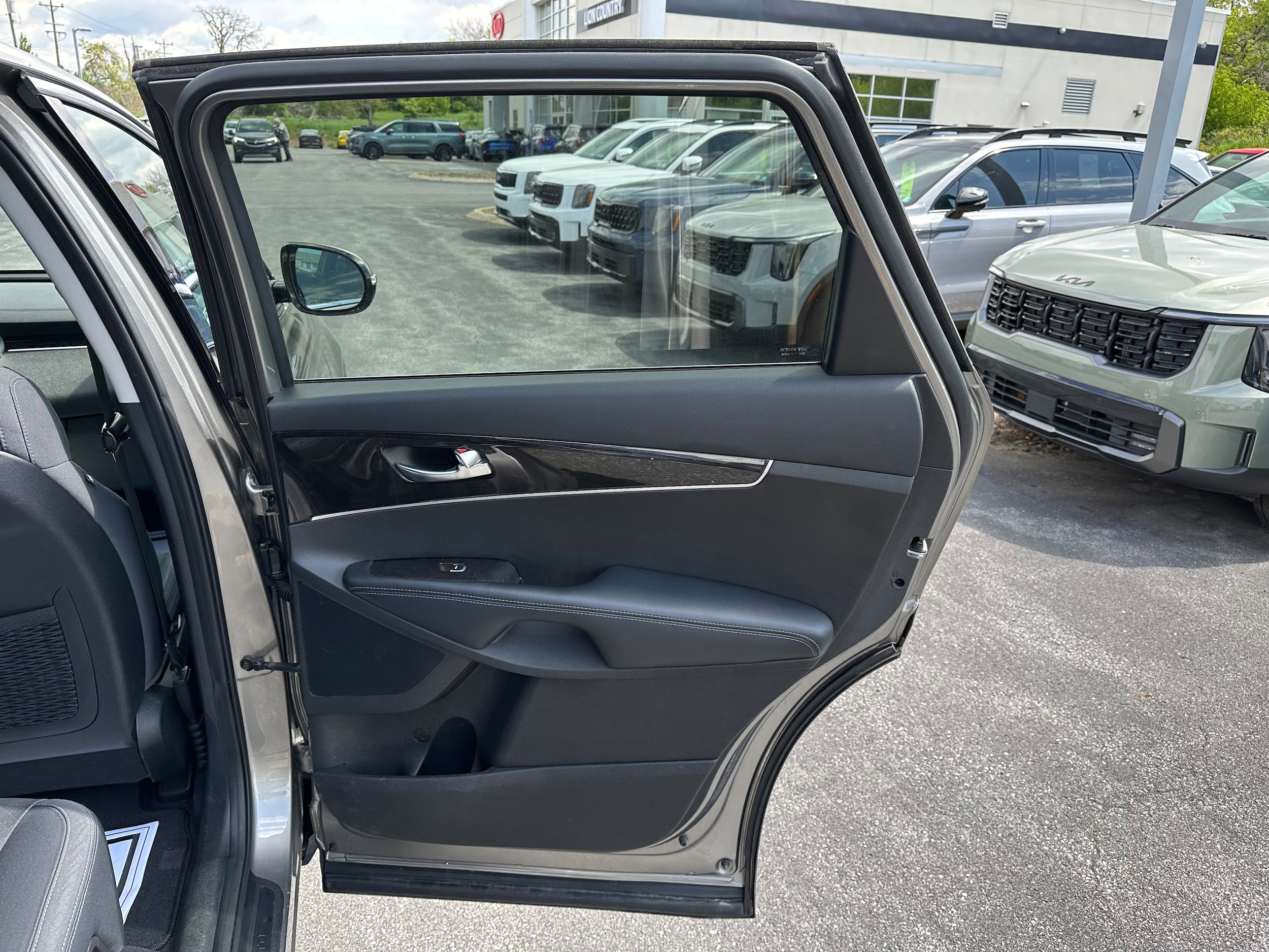 Used 2018 Kia Sorento L FWD image 16