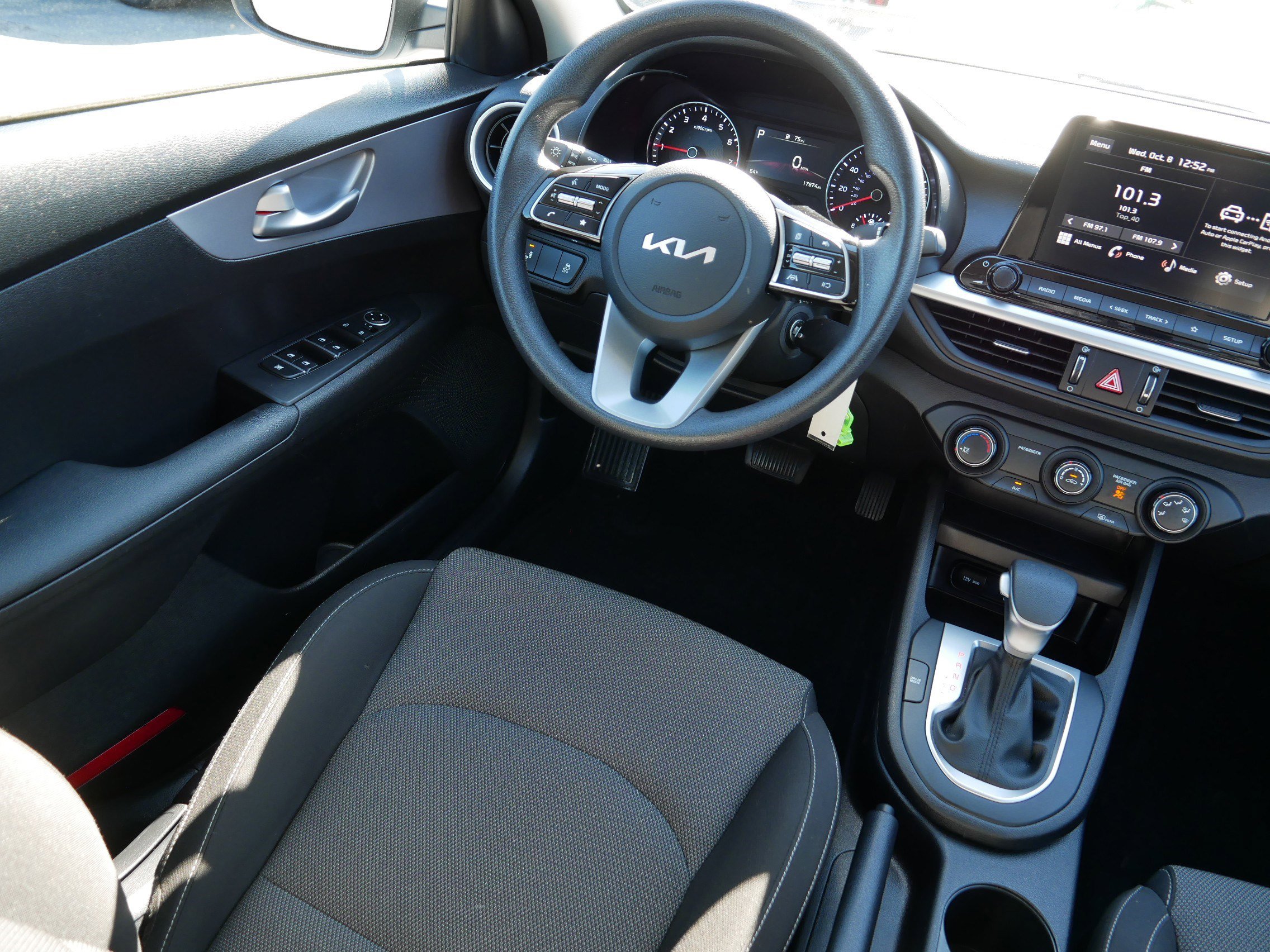 Certified 2024 Kia Forte LXS w/ LXS Technology Package image 9