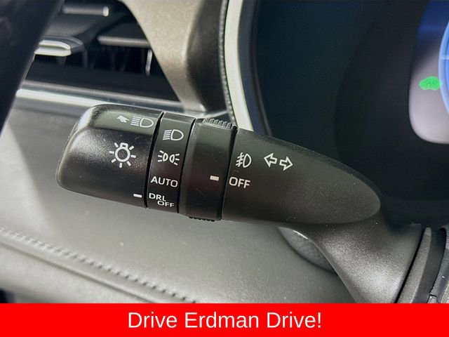 Used 2023 Toyota Highlander Limited image 15