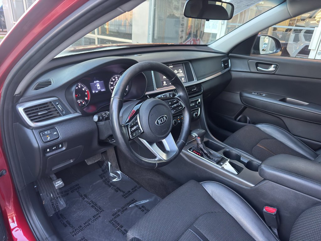 Used 2020 Kia Optima S image 2