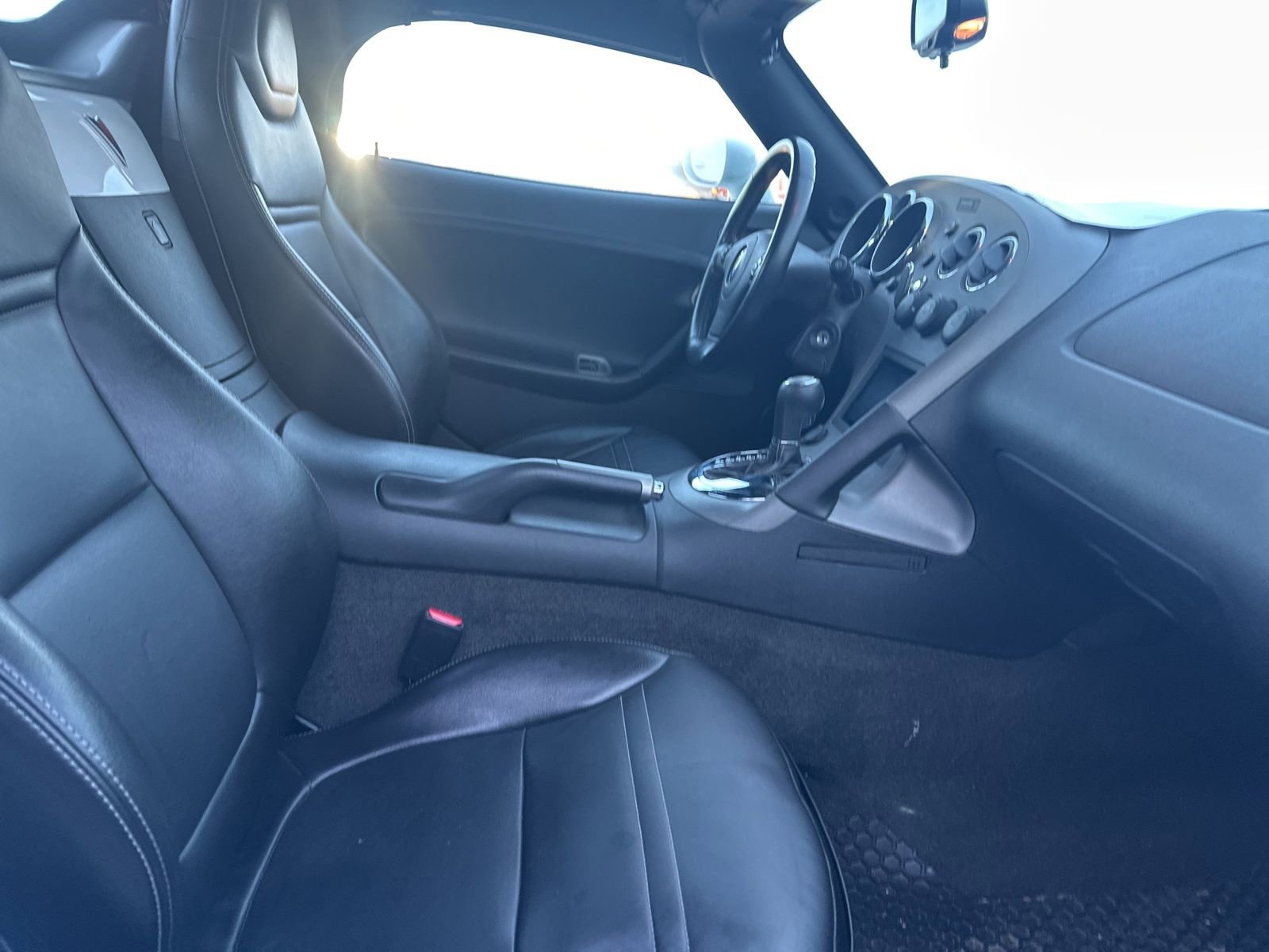 Used 2008 Pontiac Solstice Convertible w/ Premium Package image 22