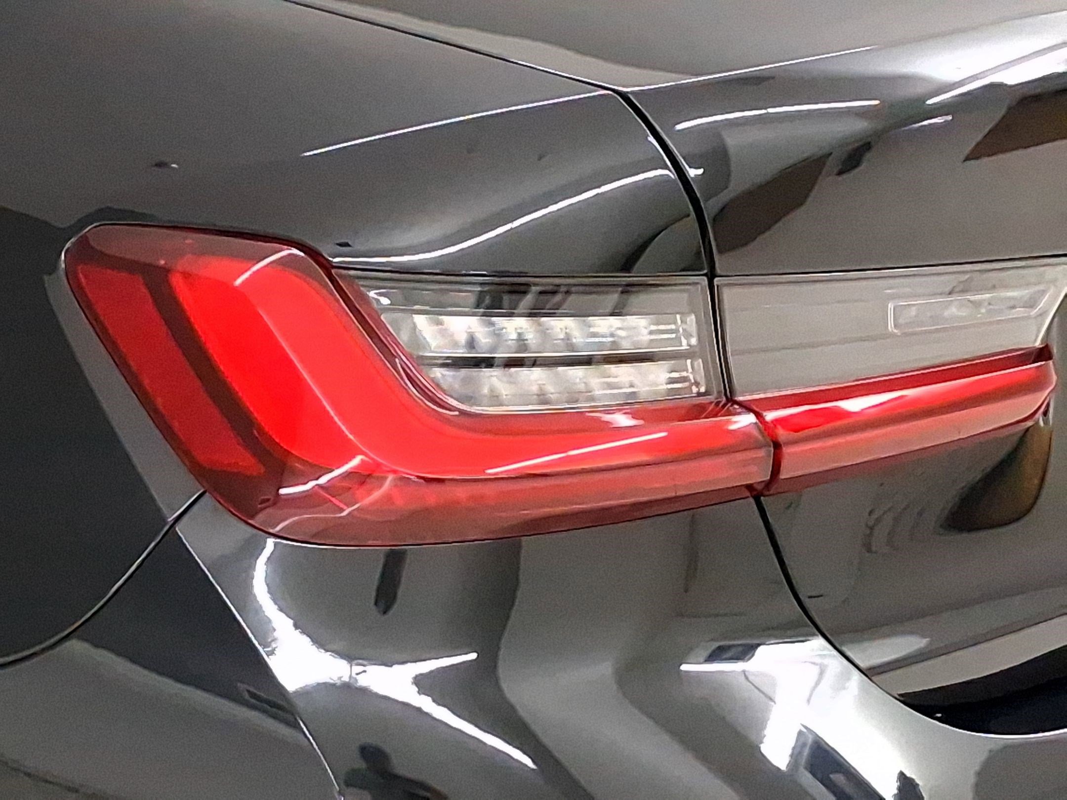 Used 2022 BMW 330e w/ Driving Assistance Package image 11