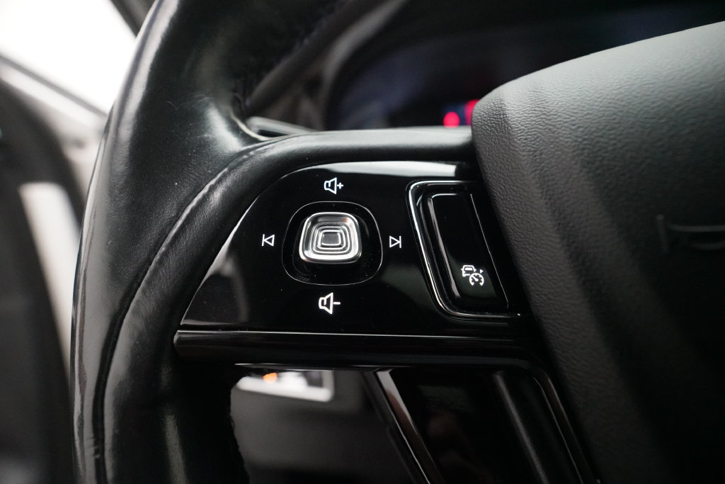 Used 2020 Lincoln Corsair AWD w/ Luxury Package image 18