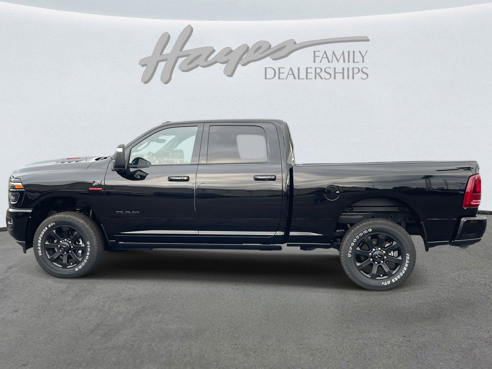 New 2026 RAM 2500 Laramie AWD/4WD image 15