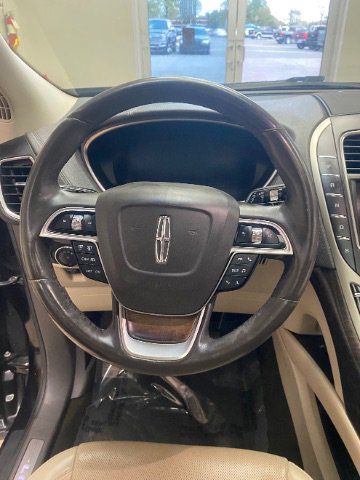 Used 2019 Lincoln Nautilus Reserve image 25