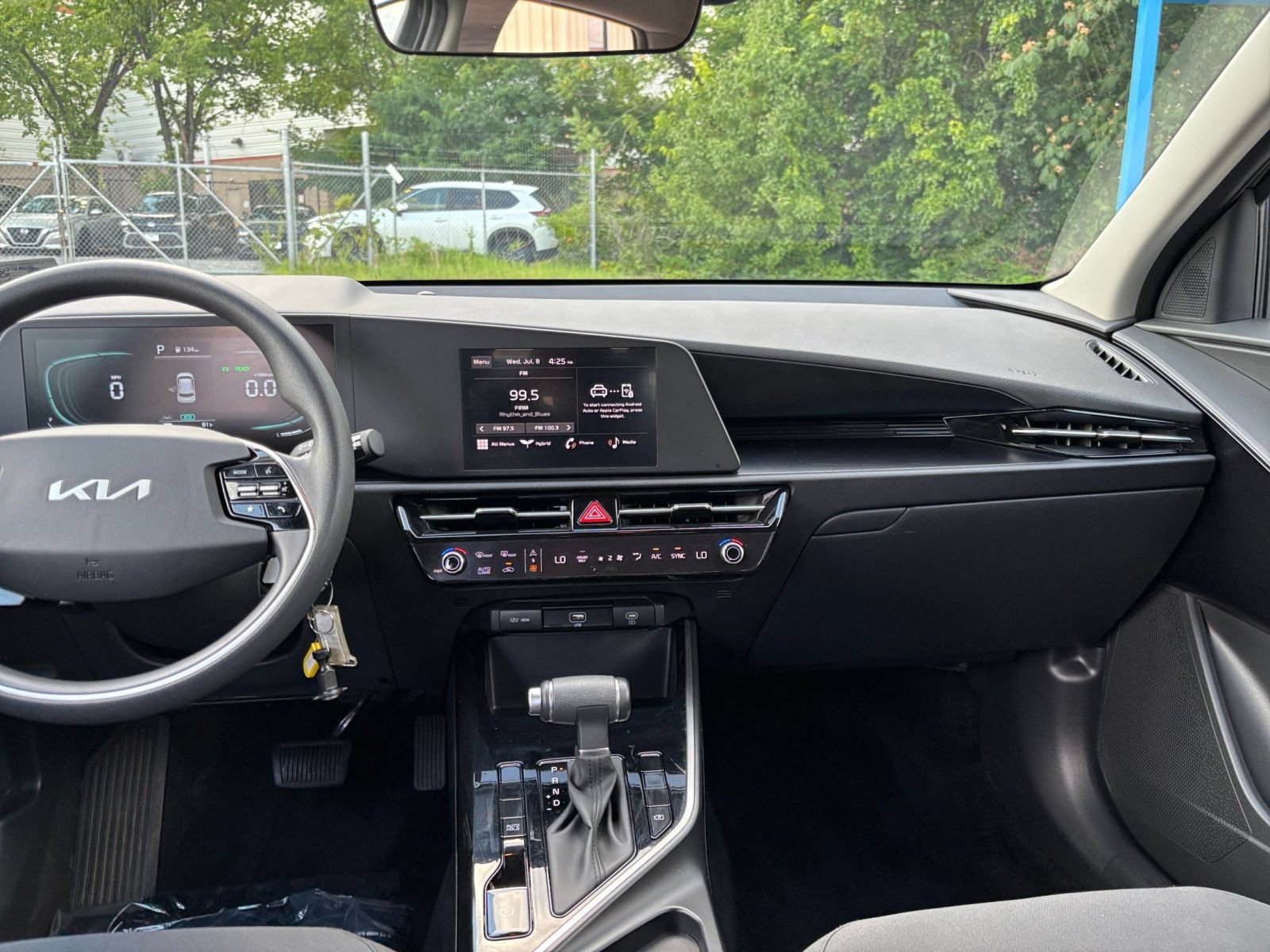 Used 2026 Kia Niro LX FWD image 32