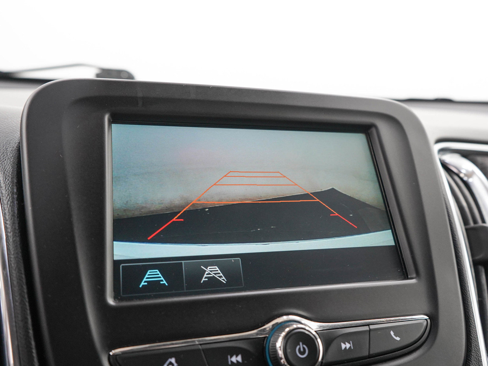 Used 2018 Chevrolet Malibu LT FWD image 26