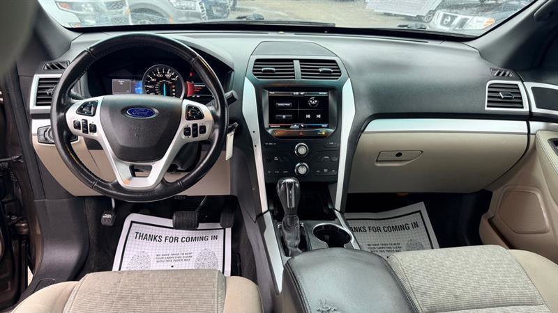 Used 2015 Ford Explorer XLT w/ Equipment Group 201B image 14