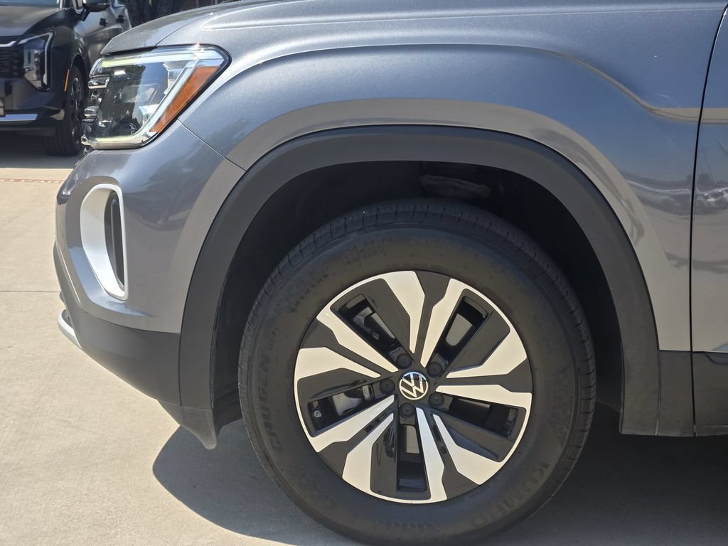 Used 2024 Volkswagen Atlas SE AWD/4WD image 14