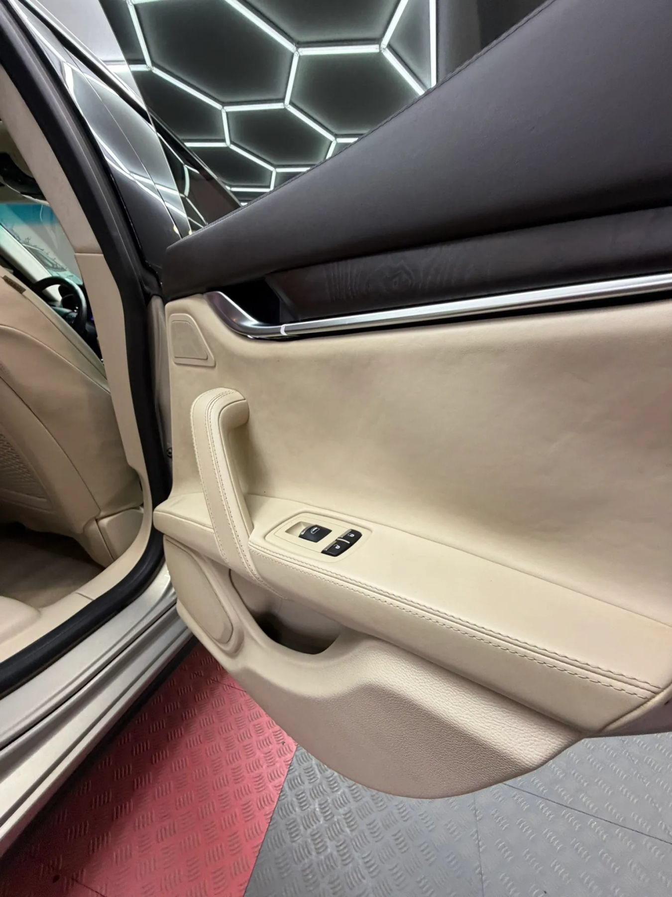 Used 2014 Maserati Ghibli S Q4 AWD/4WD image 30