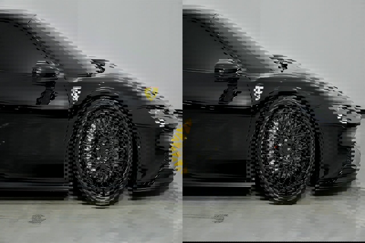 Used 2022 Ferrari SF90 Stradale image 14