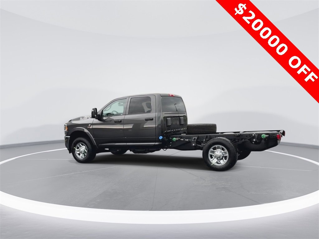 New 2024 RAM 3500 Tradesman w/ Chrome Appearance Group image 7