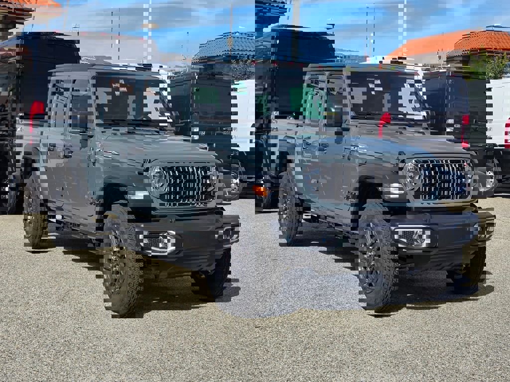 New 2026 Jeep Gladiator Sport