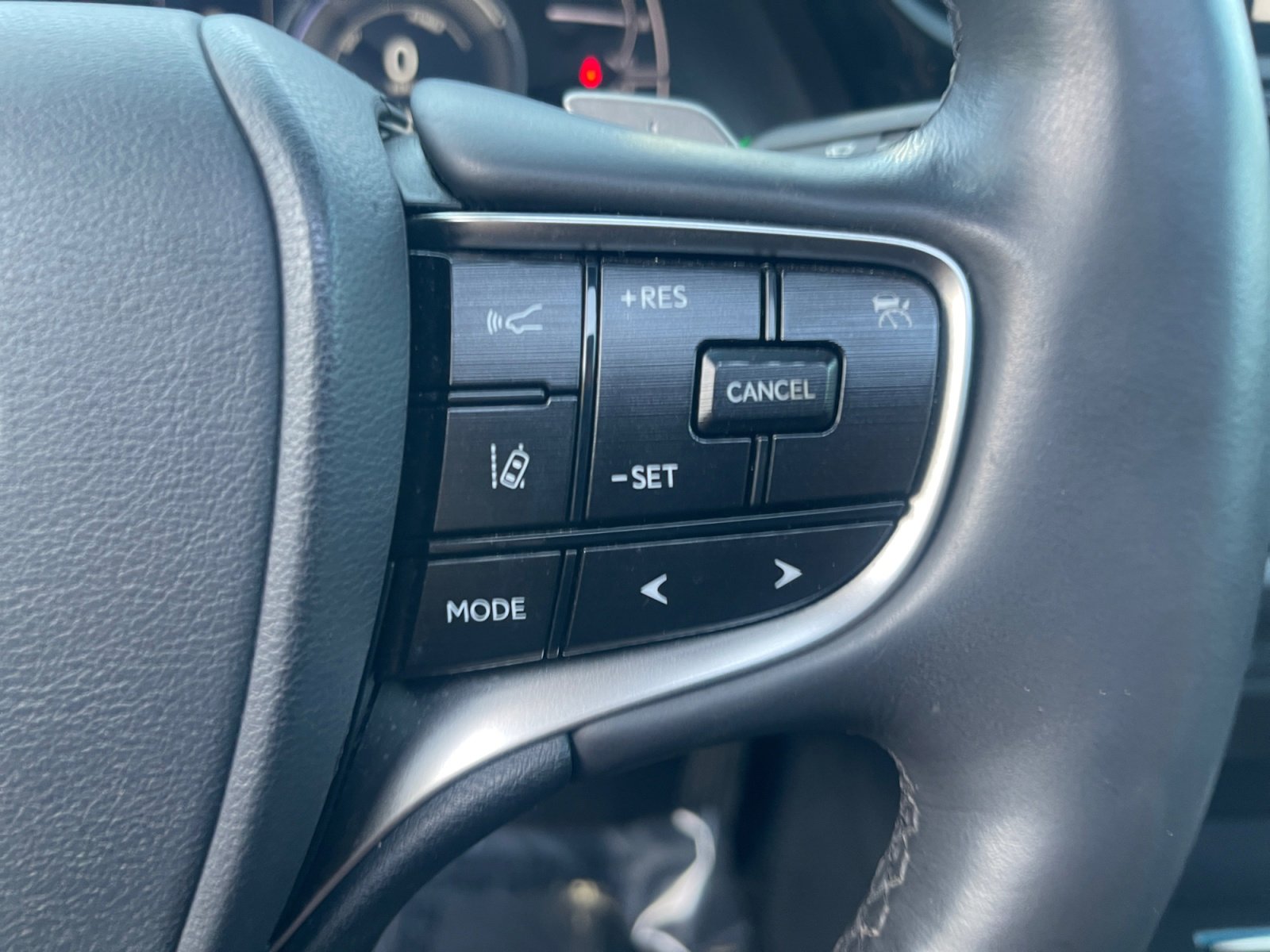 Used 2023 Lexus ES 300h w/ Premium Package image 23