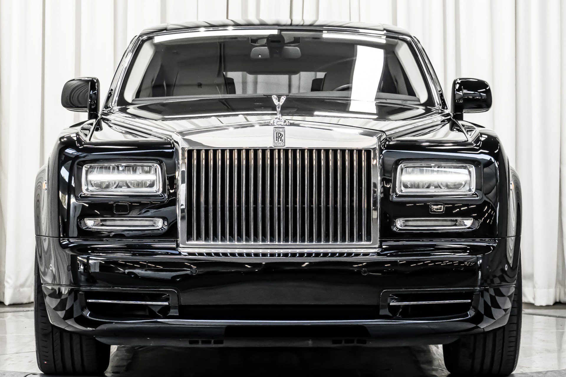 Used 2013 Rolls-Royce Phantom Sedan image 4