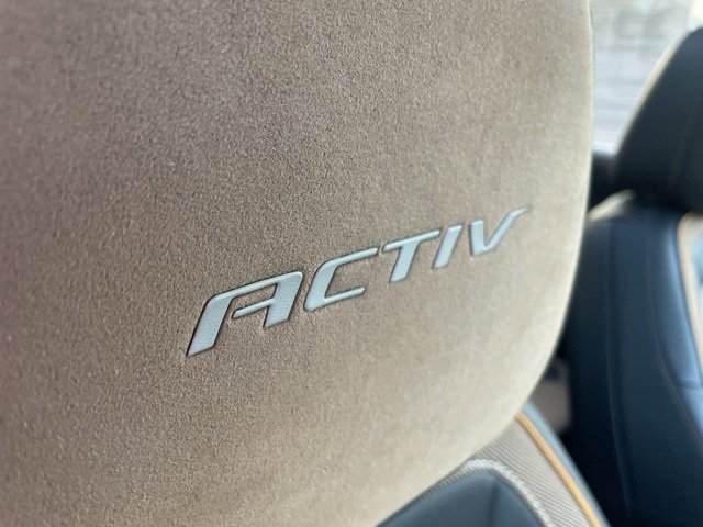 Used 2025 Chevrolet Equinox ACTIV w/ Safety and Technology Package image 36