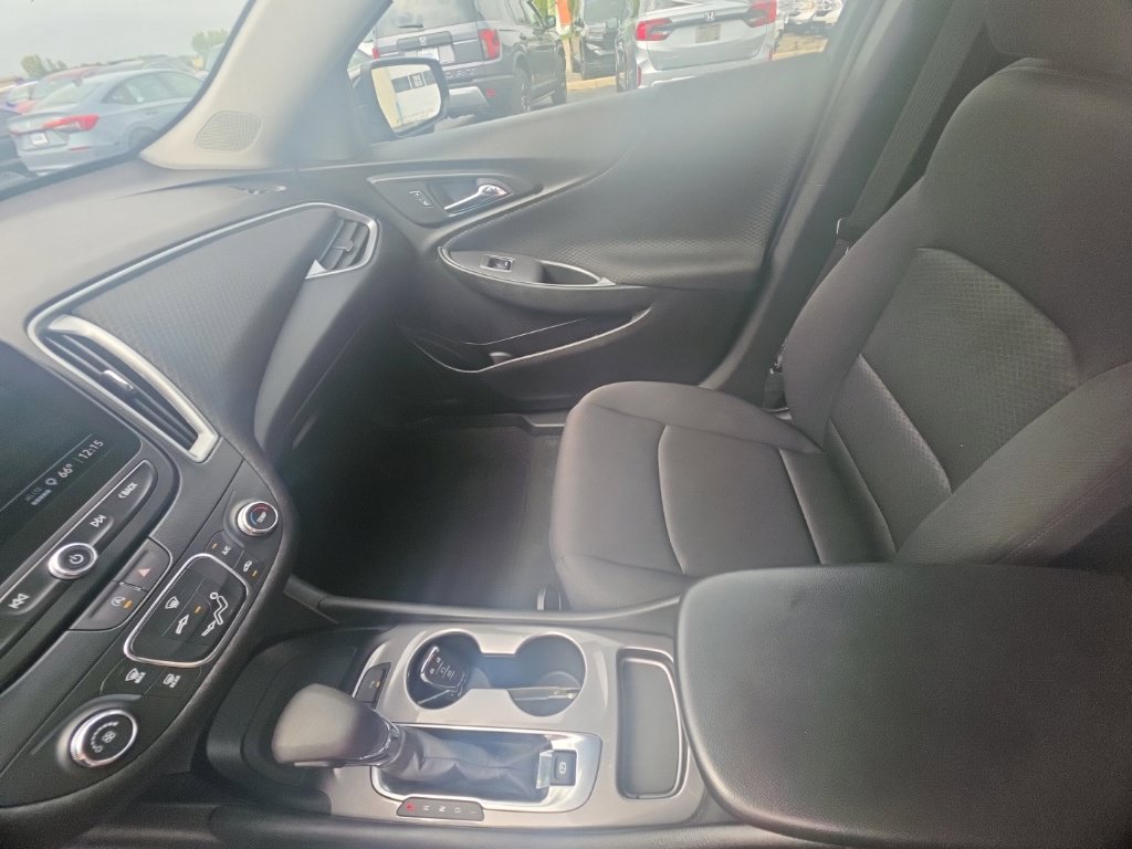 Used 2024 Chevrolet Malibu LS FWD image 22