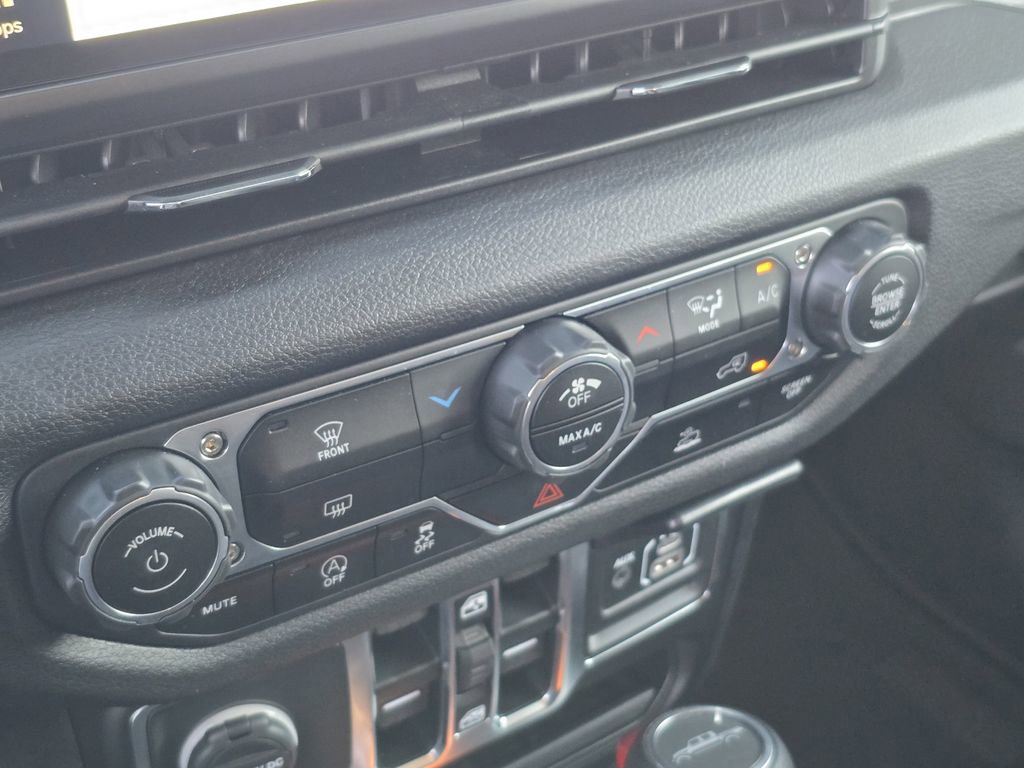 Used 2025 Jeep Gladiator Sport image 20