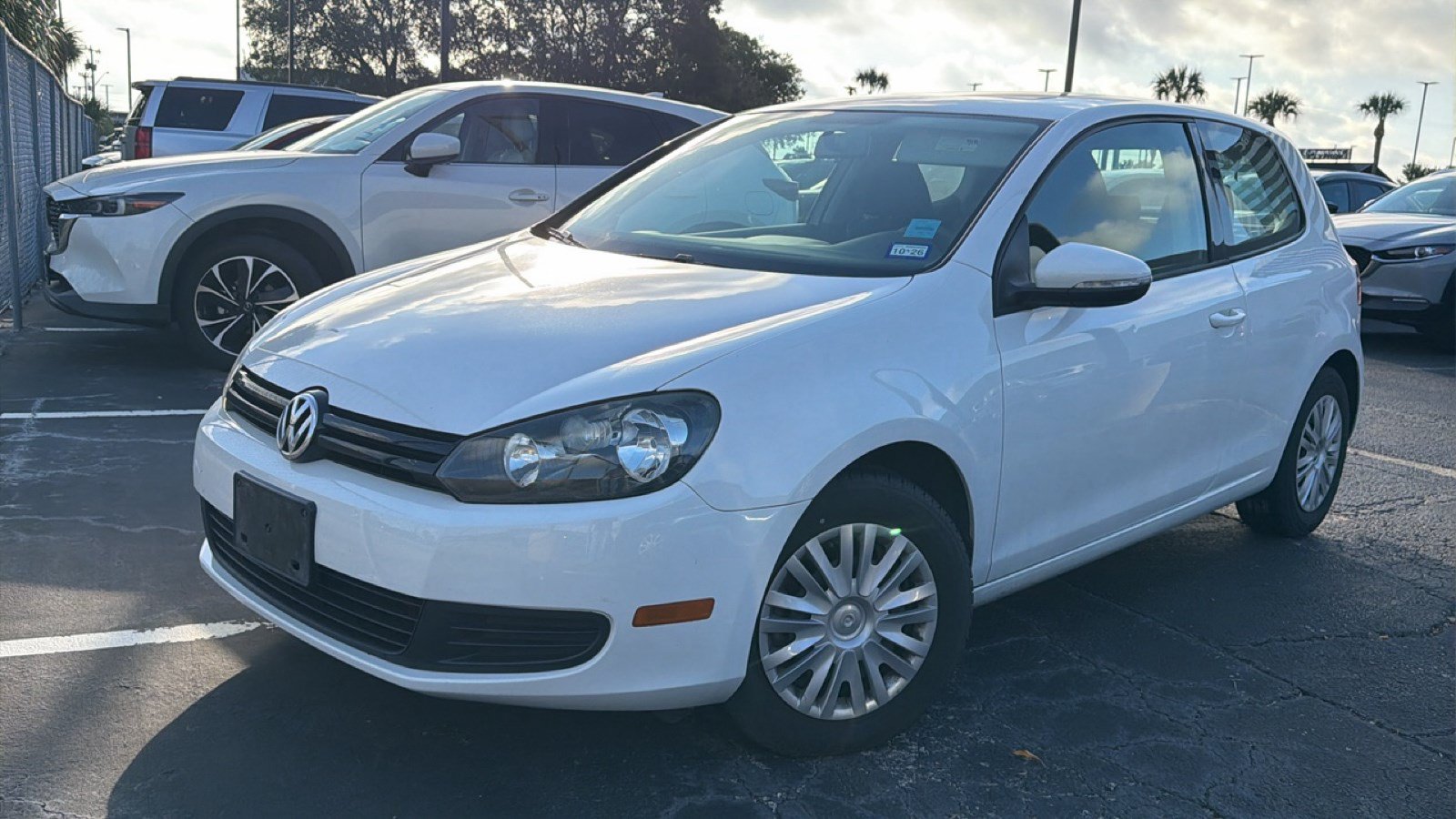 Used 2011 Volkswagen Golf 2-Door FWD image 18