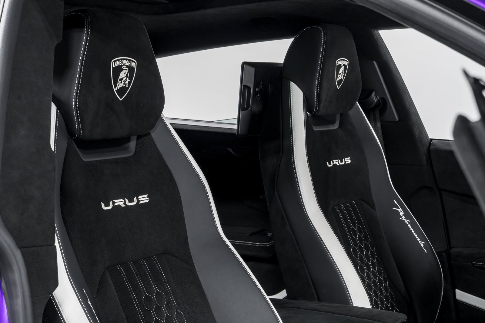 Used 2023 Lamborghini Urus Performante AWD/4WD image 41