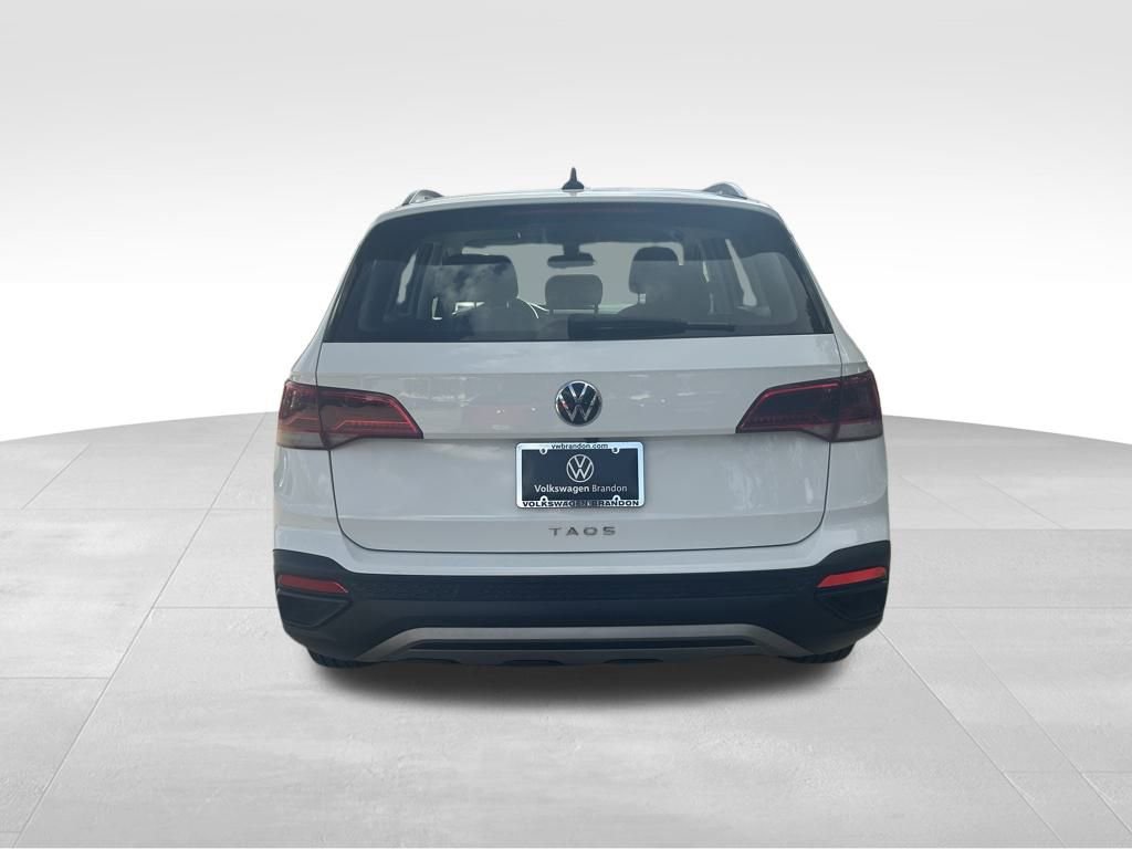 Used 2022 Volkswagen Taos S w/ IQ Drive S Package image 4