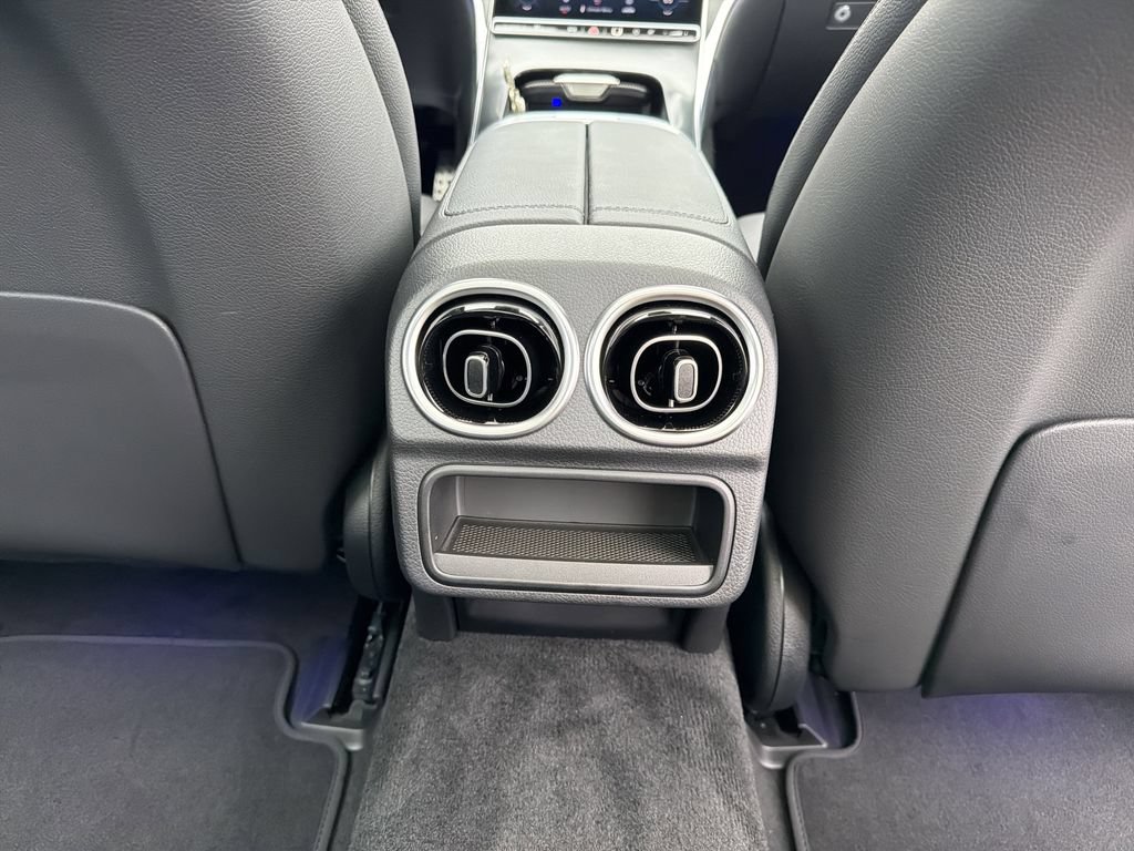 New 2026 Mercedes-Benz C 300 4MATIC Sedan image 21