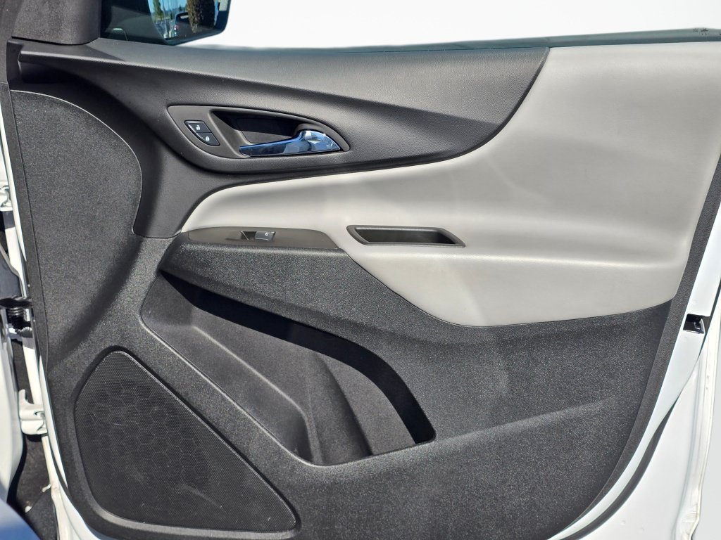 Used 2024 Chevrolet Equinox LS FWD image 29