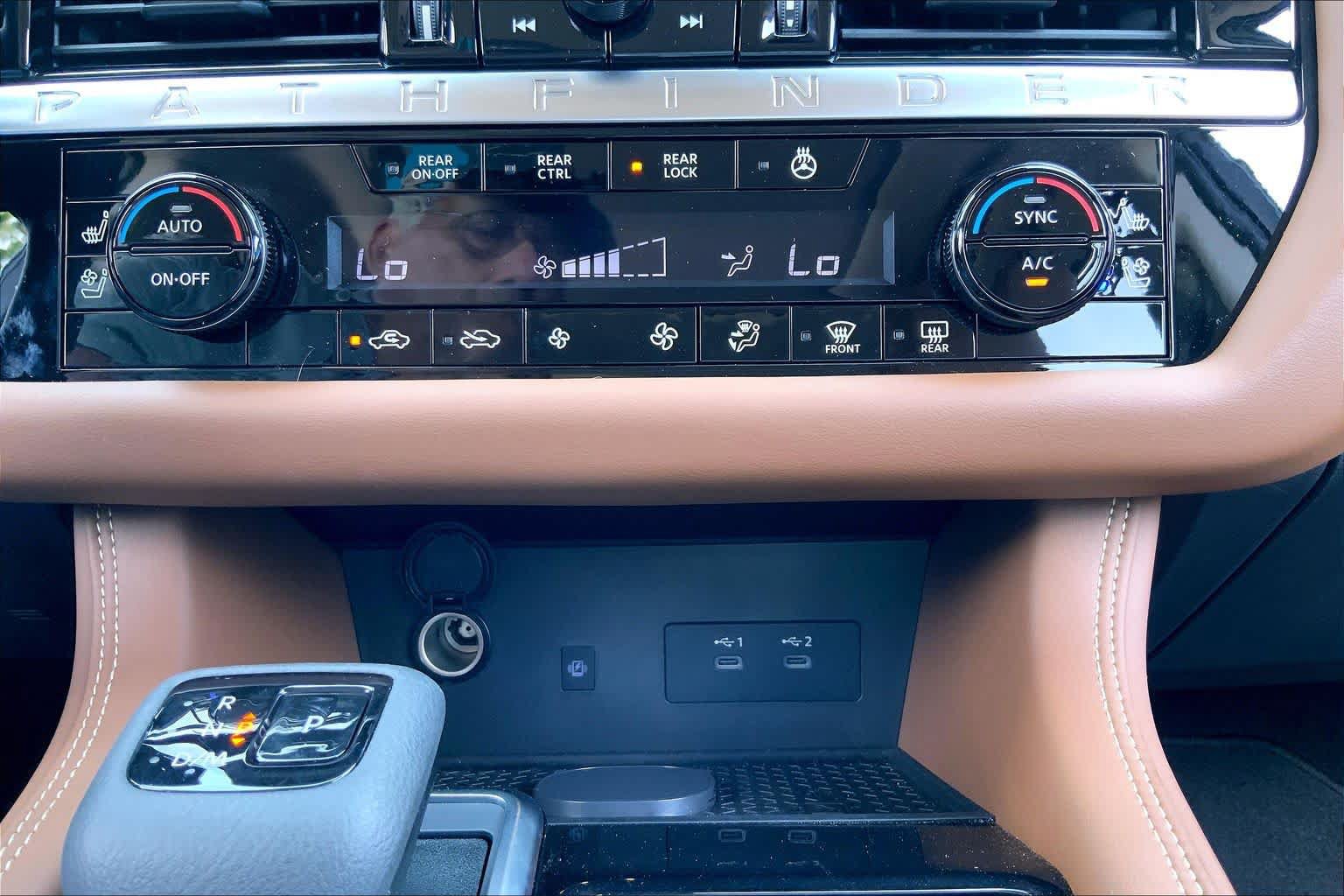 Used 2026 Nissan Pathfinder Platinum FWD image 33